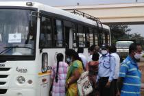 Students of First Year B.Tech and Dual Degree programme arriving at the IIT Bhubaneswar Campus